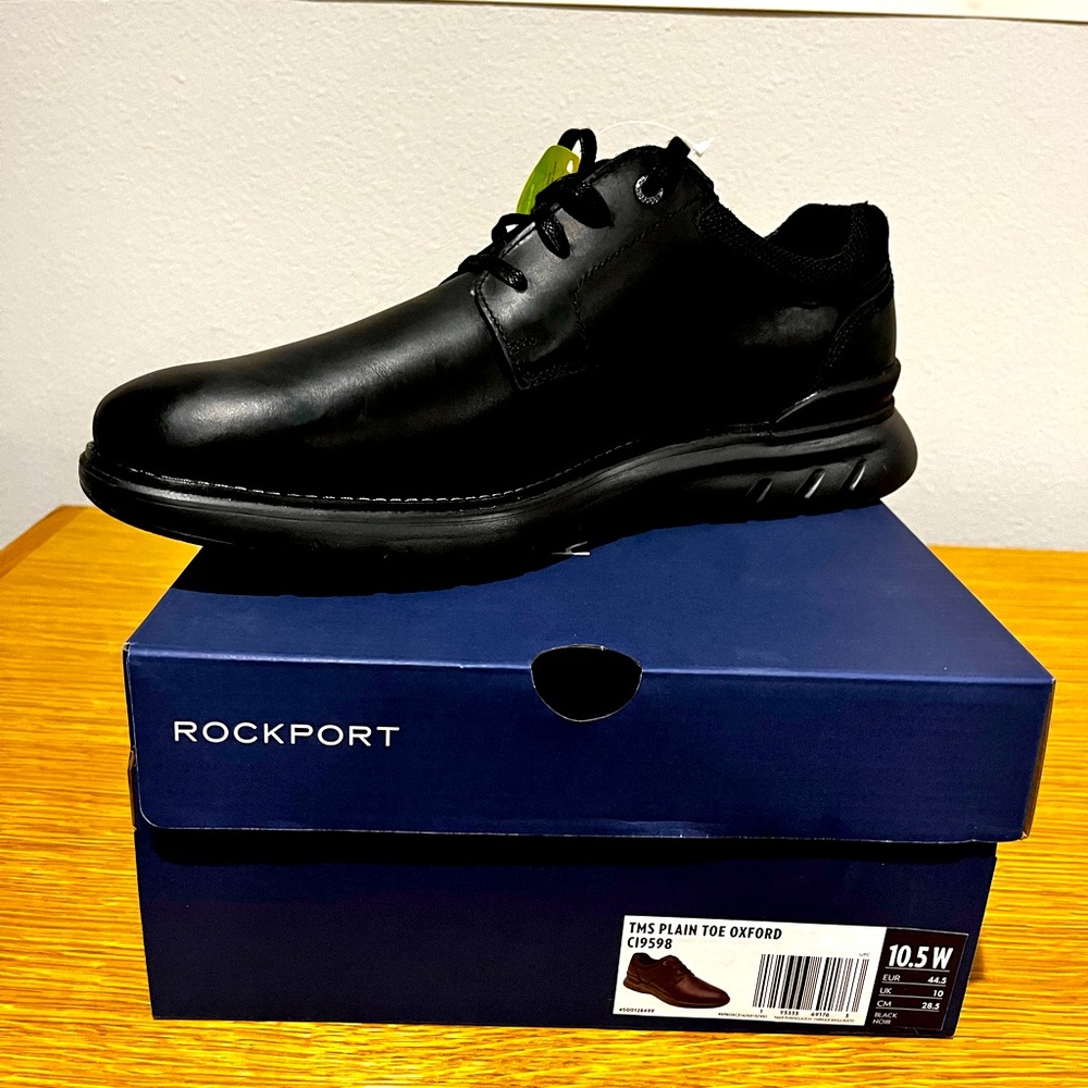 New in box Black Men’s Rockport Total Motion City Plain Toe Oxford 10.5 wide